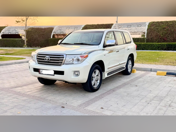 Toyota  Land Cruiser  VXR  2014  Automatic  460,000 Km  8 Cylinder  Four Wheel Drive (4WD)  SUV  White