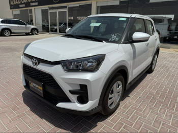 Toyota  Raize  2025  Automatic  0 Km  4 Cylinder  Rear Wheel Drive (RWD)  Sedan  White  With Warranty