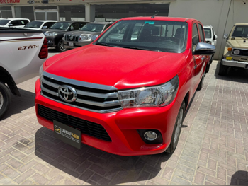 Toyota  Hilux  2022  Automatic  23,000 Km  4 Cylinder  Rear Wheel Drive (RWD)  Pick Up  Red