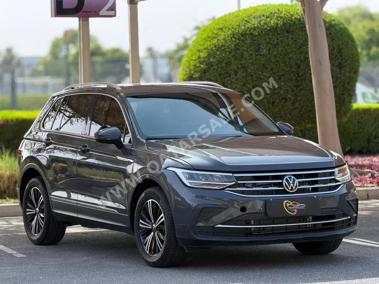 Volkswagen  Tiguan  2024  Automatic  27,000 Km  4 Cylinder  Four Wheel Drive (4WD)  SUV  Gray