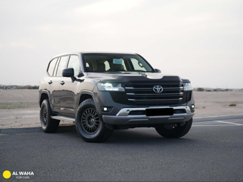 Toyota  Land Cruiser  GX  2025  Automatic  23,500 Km  6 Cylinder  Four Wheel Drive (4WD)  SUV  Gray  With Warranty