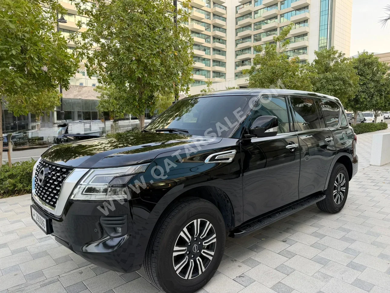 نيسان  باترول  اس اي  2022  اوتوماتيك  83,000 كم  8 سلندر  دفع رباعي  اس يو في  أسود
