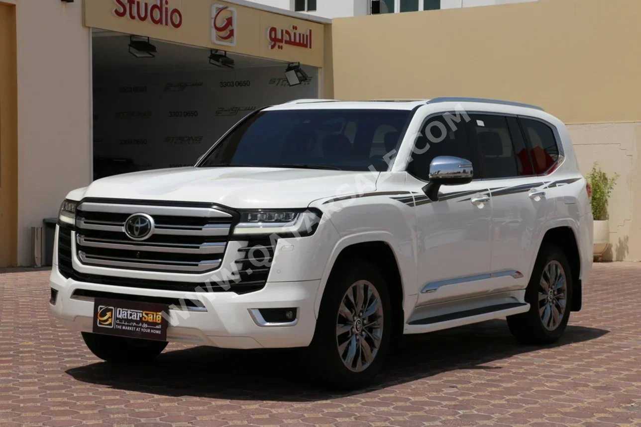 Toyota Land Cruiser VXR Twin Turbo 2024 Automatic 43,000 Km 6 Cylinder Four Wheel Drive (4WD) SUV White With Warranty