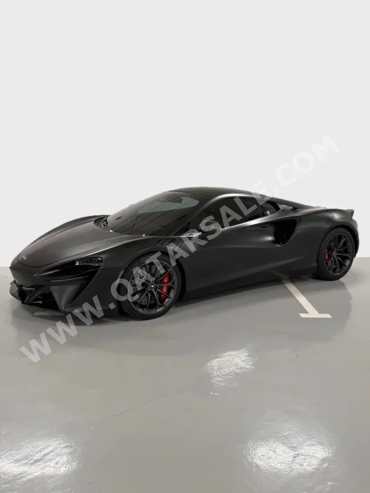 Mclaren Artura 2023 F-1 4,000 Km 6 Cylinder Four Wheel Drive (4WD) Coupe / Sport Gray Matte With Warranty