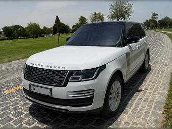 Land Rover  Range Rover  Vogue  2018  Automatic  131,500 Km  6 Cylinder  Four Wheel Drive (4WD)  SUV  White