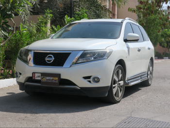 Nissan Pathfinder SV 2017 Automatic 114,000 Km 6 Cylinder Four Wheel Drive (4WD) SUV White