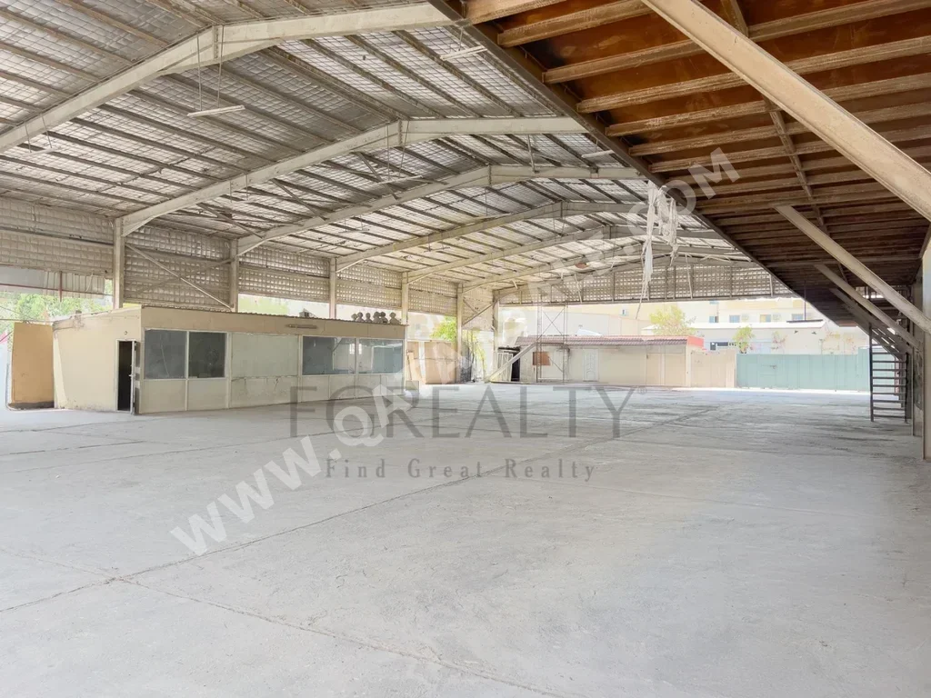 Warehouses & Stores - Al Rayyan - Industrial Area -Area Size: 2500 Square Meter