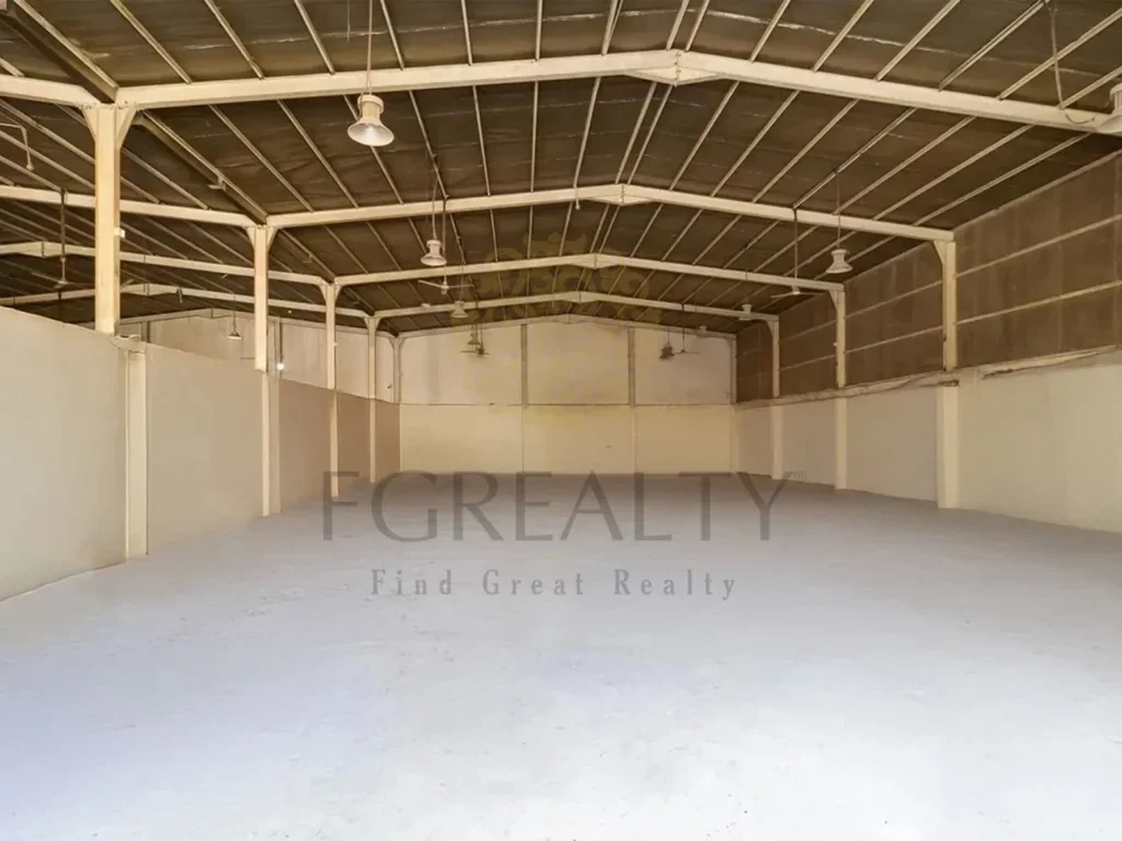 Warehouses & Stores - Al Rayyan  - Industrial Area  -Area Size: 1000 Square Meter