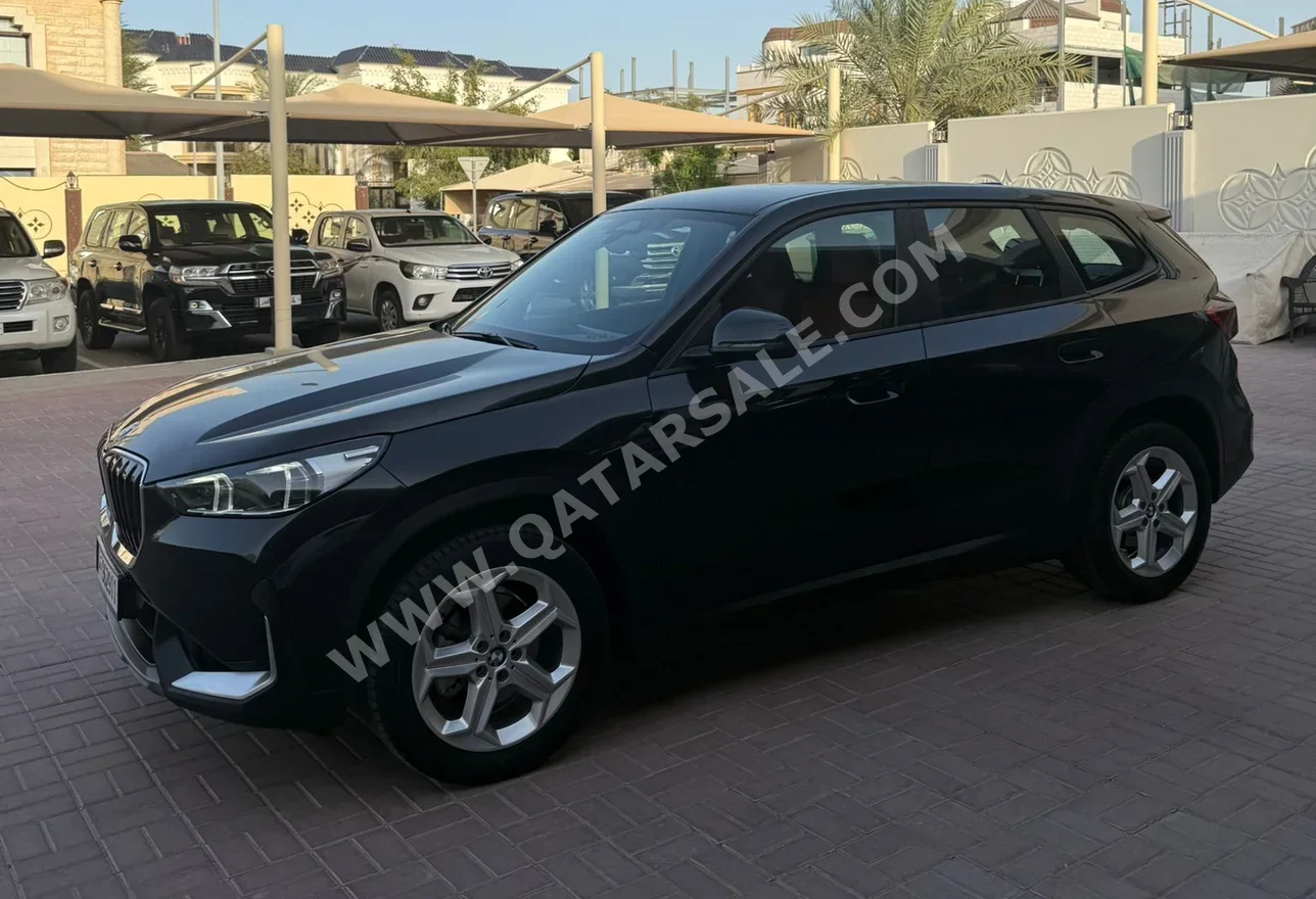 بي ام دبليو  الفئة - اكس  اكس 1  2026  اوتوماتيك  20,000 كم  4 سلندر  دفع رباعي  اس يو في  أسود  تحت الضمان