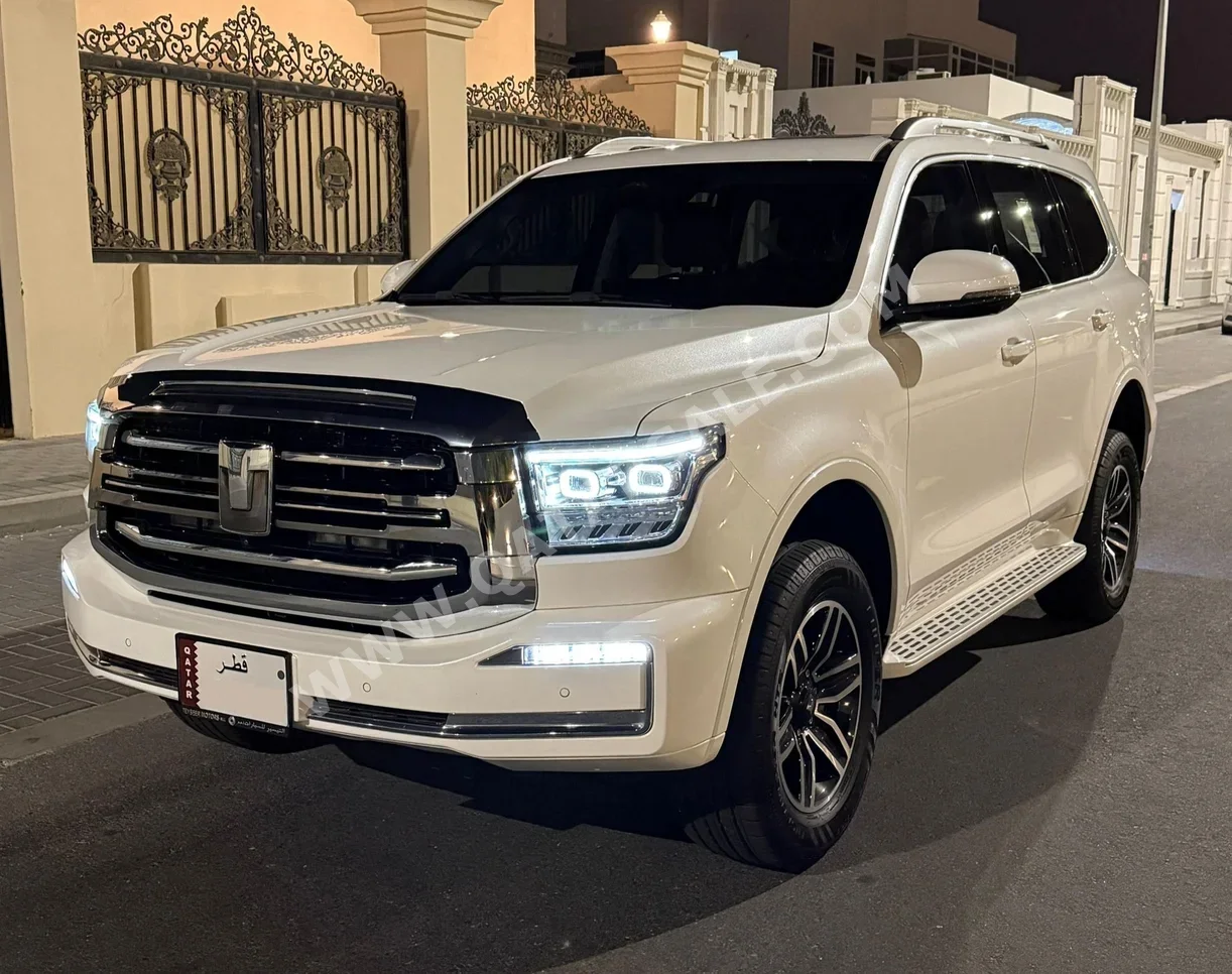 GWM  Tank  500  2025  Automatic  40,000 Km  6 Cylinder  Four Wheel Drive (4WD)  SUV  White  With Warranty