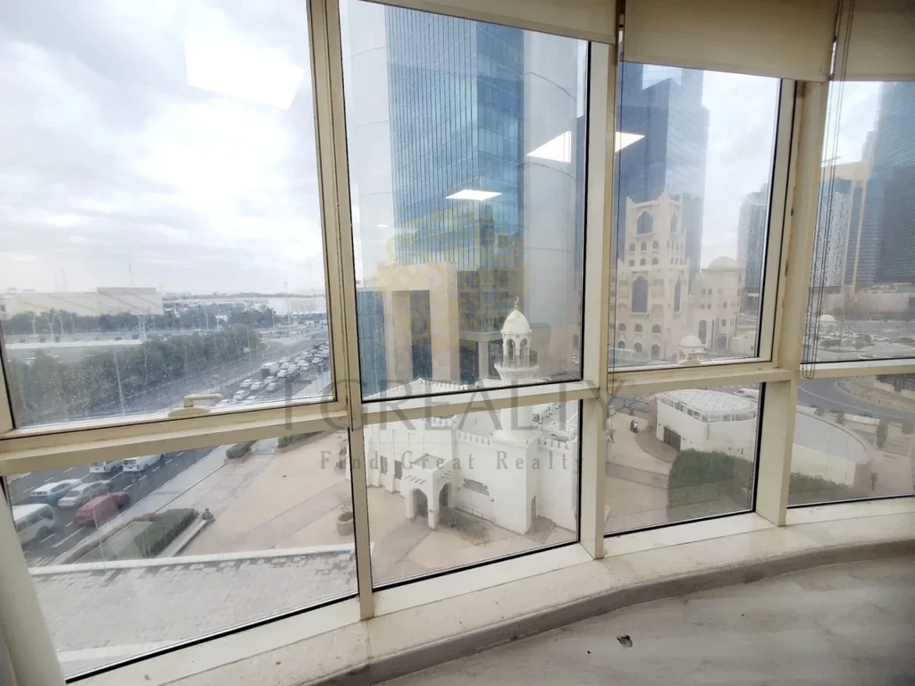 مكاتب تجارية - غير مفروشة  - الدوحة  - الدفنة