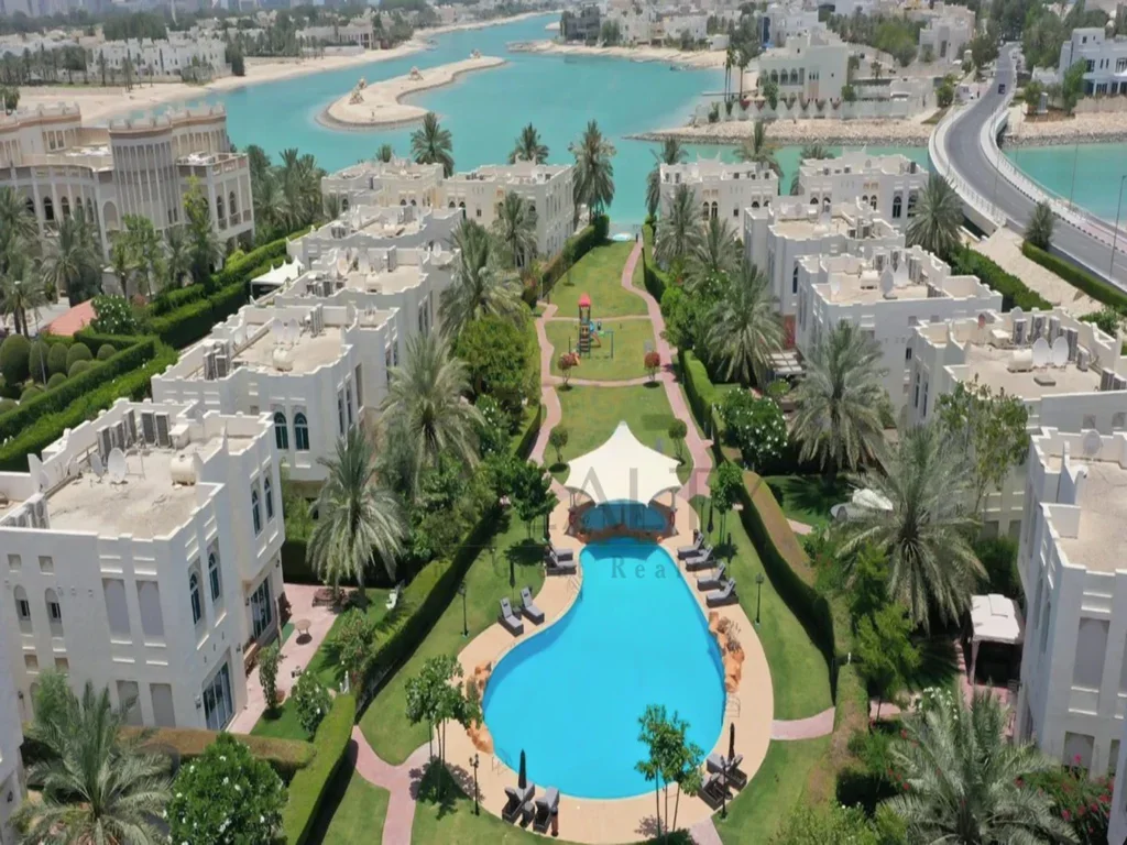 اراضي للبيع في الدوحة - غرب خليج لاغون -المساحة 6,115 متر مربع