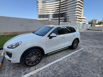 Porsche  Cayenne  S  2015  Automatic  112,000 Km  6 Cylinder  Four Wheel Drive (4WD)  SUV  White