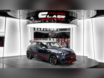 Mini  Cooper  GP  2021  Automatic  600 Km  4 Cylinder  Front Wheel Drive (FWD)  Hatchback  Gray