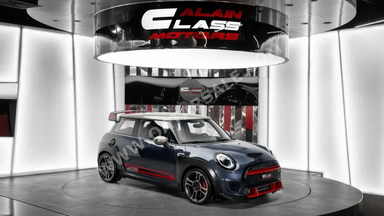 Mini  Cooper  GP  2021  Automatic  600 Km  4 Cylinder  Front Wheel Drive (FWD)  Hatchback  Gray