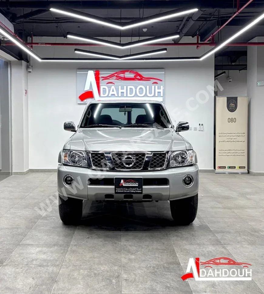 Nissan  Patrol  Safari  2022  Manual  30,000 Km  6 Cylinder  Four Wheel Drive (4WD)  SUV  Silver  With Warranty