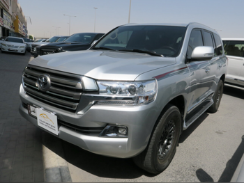 Toyota  Land Cruiser  GXR  2021  Automatic  121,000 Km  6 Cylinder  Four Wheel Drive (4WD)  SUV  Silver