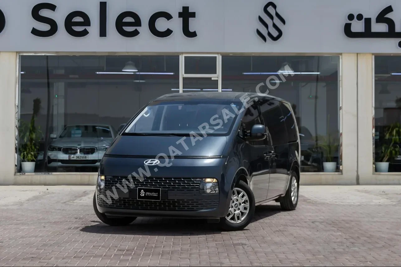 Hyundai  Staria  2025  Automatic  47,000 Km  6 Cylinder  Front Wheel Drive (FWD)  Van / Bus  Black  With Warranty