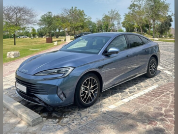 BYD  Seal  7  2025  Automatic  8,200 Km  4 Cylinder  Front Wheel Drive (FWD)  Sedan  Blue and Gray  With Warranty