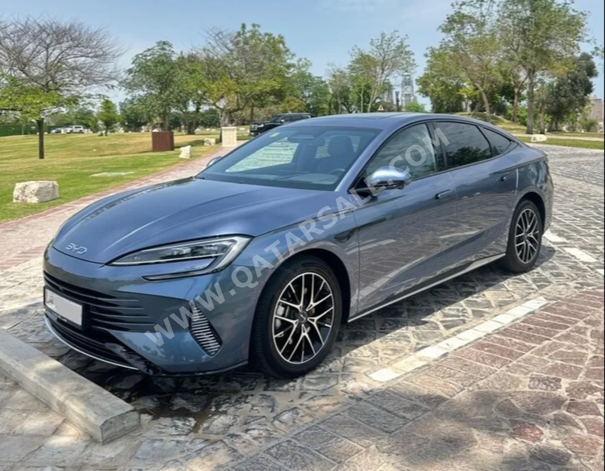 BYD Seal 7 2025 Automatic 8,200 Km 4 Cylinder Front Wheel Drive (FWD) Sedan Blue and Gray With Warranty