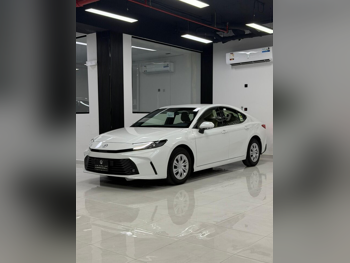 Toyota  Camry  2026  Automatic  2,000 Km  4 Cylinder  Front Wheel Drive (FWD)  Sedan  White  With Warranty