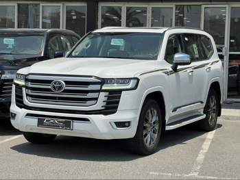 Toyota  Land Cruiser  VXR Twin Turbo  2024  Automatic  56,000 Km  6 Cylinder  Four Wheel Drive (4WD)  SUV  White  With Warranty