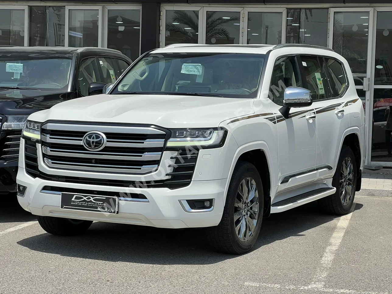 Toyota Land Cruiser VXR Twin Turbo 2024 Automatic 56,000 Km 6 Cylinder Four Wheel Drive (4WD) SUV White With Warranty