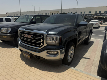 GMC  Sierra  SLE  2018  Automatic  208,000 Km  8 Cylinder  Four Wheel Drive (4WD)  Pick Up  Black