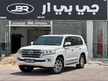 Toyota  Land Cruiser  VXR  2016  Automatic  350,000 Km  8 Cylinder  Four Wheel Drive (4WD)  SUV  White