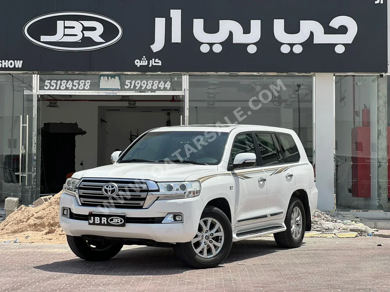 Toyota Land Cruiser VXR 2016 Automatic 350,000 Km 8 Cylinder Four Wheel Drive (4WD) SUV White