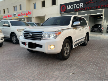 Toyota  Land Cruiser  GXR  2013  Automatic  386,000 Km  8 Cylinder  Four Wheel Drive (4WD)  SUV  White