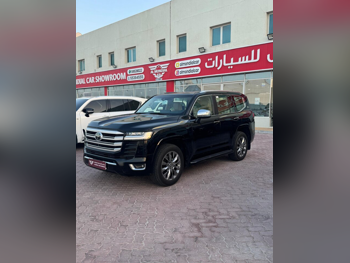 تويوتا  لاند كروزر  في اكس ار توين توربو  2022  اوتوماتيك  115,000 كم  6 سلندر  دفع رباعي  اس يو في  أسود