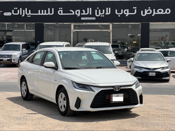 تويوتا  ياريس  2024  اوتوماتيك  18,000 كم  4 سلندر  سحب امامي  سيدان  أبيض