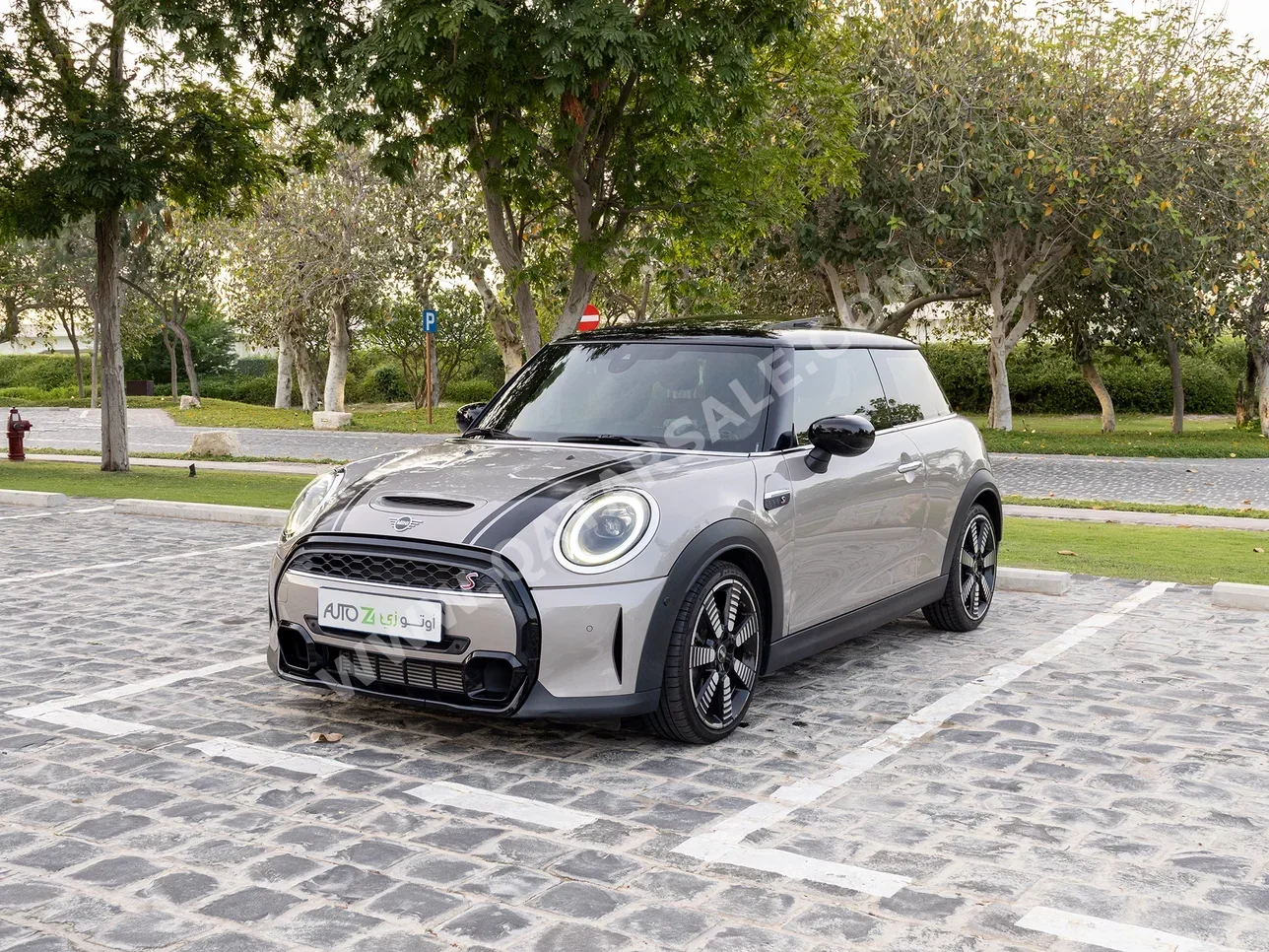 Mini  Cooper  S  2024  Automatic  20,200 Km  4 Cylinder  Front Wheel Drive (FWD)  Hatchback  Gray  With Warranty