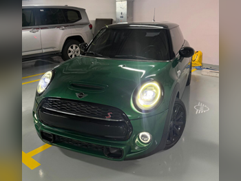 Mini  Cooper  S  2020  Automatic  119,000 Km  4 Cylinder  Front Wheel Drive (FWD)  Hatchback  Green and Black