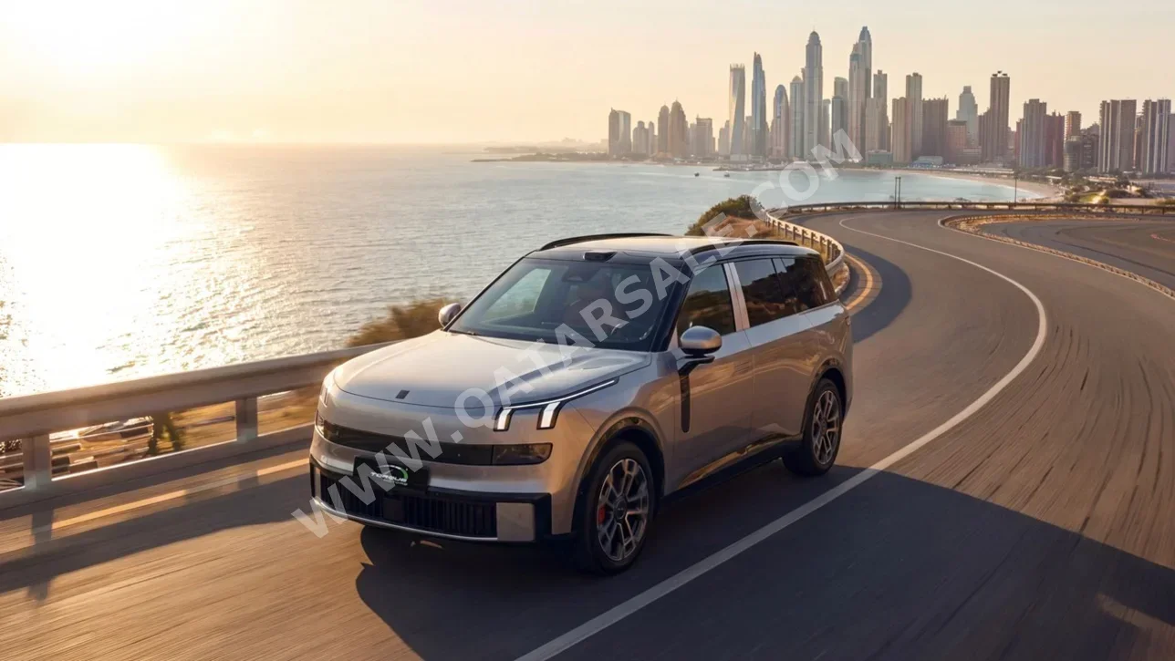 Lynk & Co  900  2025  Automatic  0 Km  4 Cylinder  Four Wheel Drive (4WD)  SUV  Gold