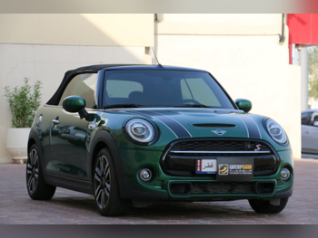 Mini  Cooper  S  2021  Automatic  88,000 Km  4 Cylinder  Front Wheel Drive (FWD)  Hatchback  Green