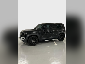 Land Rover  Defender  110 SE  2020  Automatic  83,000 Km  6 Cylinder  Four Wheel Drive (4WD)  SUV  Black  With Warranty
