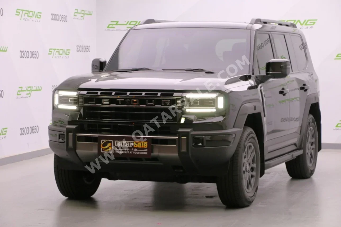 Jetour  G700  2026  Automatic  4,000 Km  4 Cylinder  Four Wheel Drive (4WD)  SUV  Black  With Warranty