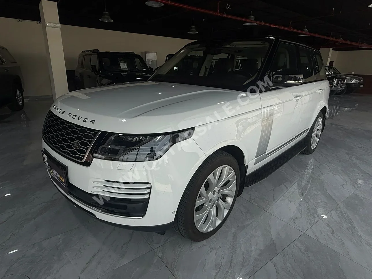 Land Rover  Range Rover  Vogue  2019  Automatic  127,000 Km  8 Cylinder  Four Wheel Drive (4WD)  SUV  White