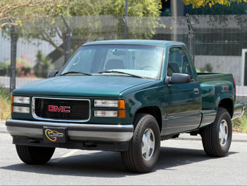 GMC  Sierra  1500  1996  Automatic  313,000 Km  8 Cylinder  Four Wheel Drive (4WD)  Pick Up  Green