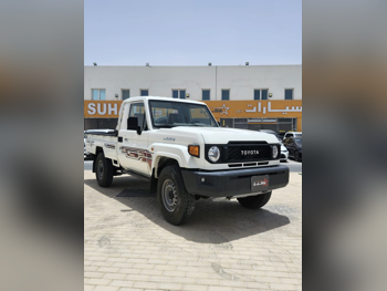 Toyota  Land Cruiser  LX  2024  Manual  34,000 Km  6 Cylinder  Four Wheel Drive (4WD)  Pick Up  White  With Warranty
