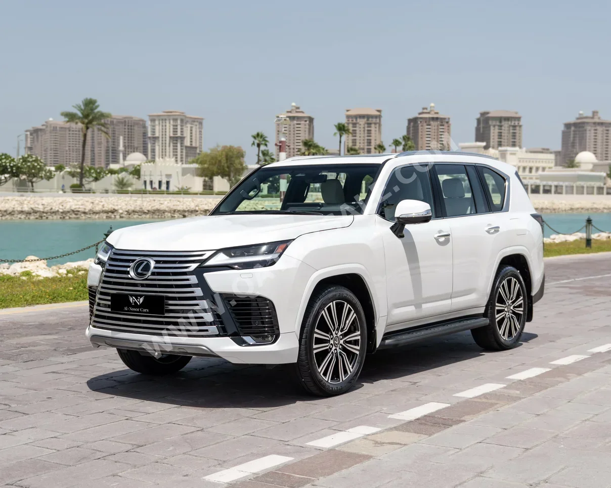Lexus  LX  600 Luxury  2025  Automatic  11,000 Km  6 Cylinder  Four Wheel Drive (4WD)  SUV  White  With Warranty