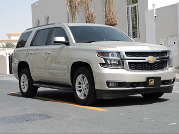Chevrolet Tahoe LS 2017 Automatic 181,000 Km 8 Cylinder Four Wheel Drive (4WD) SUV Gold