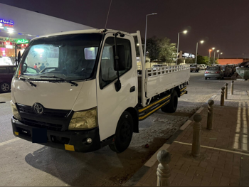 Toyota DYNA 2012 Manual 83,518 Km 4 Cylinder Rear Wheel Drive (RWD) Pick Up White