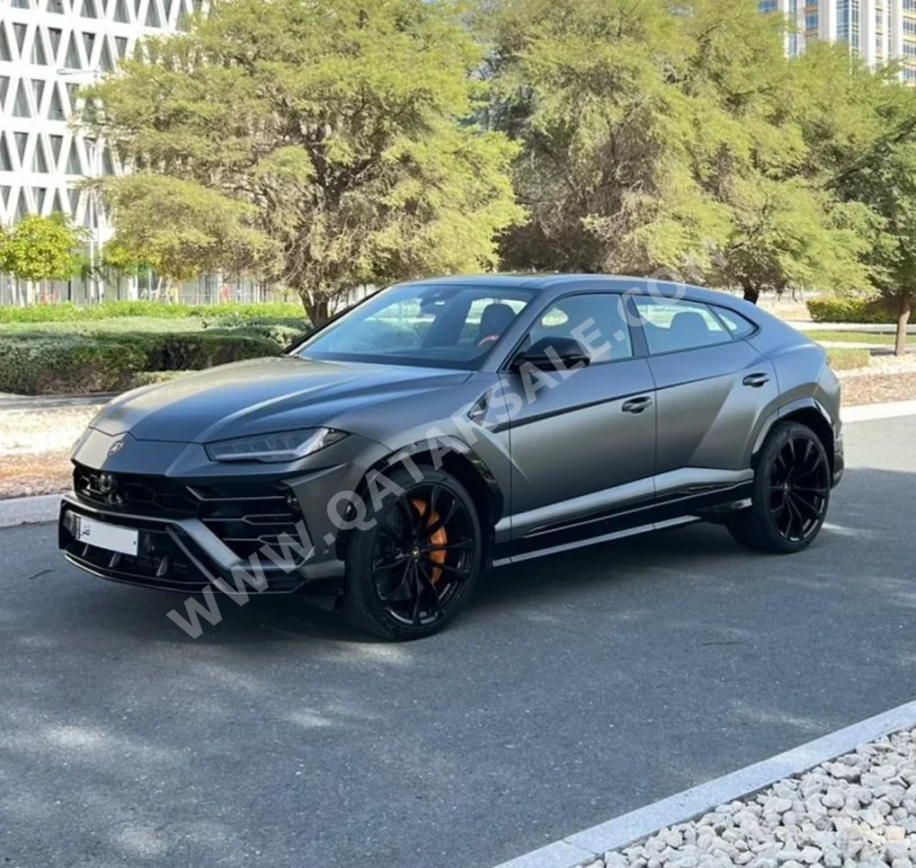 Lamborghini  Urus  2019  Automatic  93,000 Km  8 Cylinder  Four Wheel Drive (4WD)  SUV  Gray  With Warranty