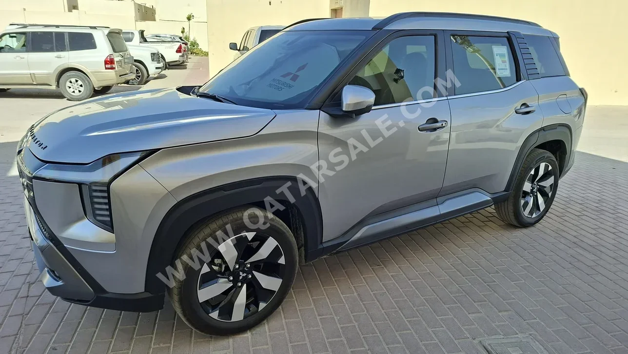 Mitsubishi Pajero Montero Sport 2026 Automatic 435 Km 4 Cylinder Four Wheel Drive (4WD) SUV Dark Gray With Warranty