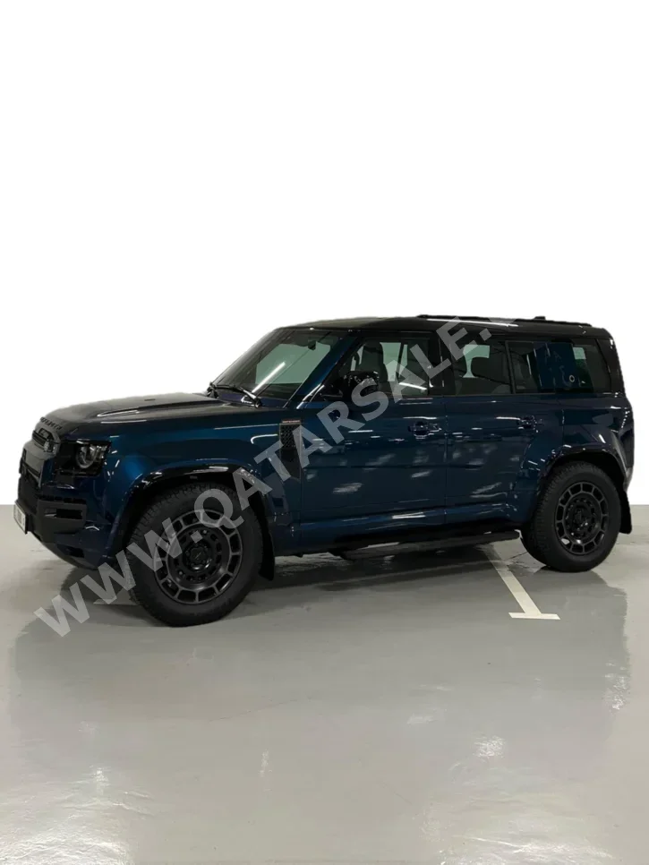 Land Rover  Defender  Octa  2026  Automatic  800 Km  8 Cylinder  Four Wheel Drive (4WD)  SUV  Blue  With Warranty