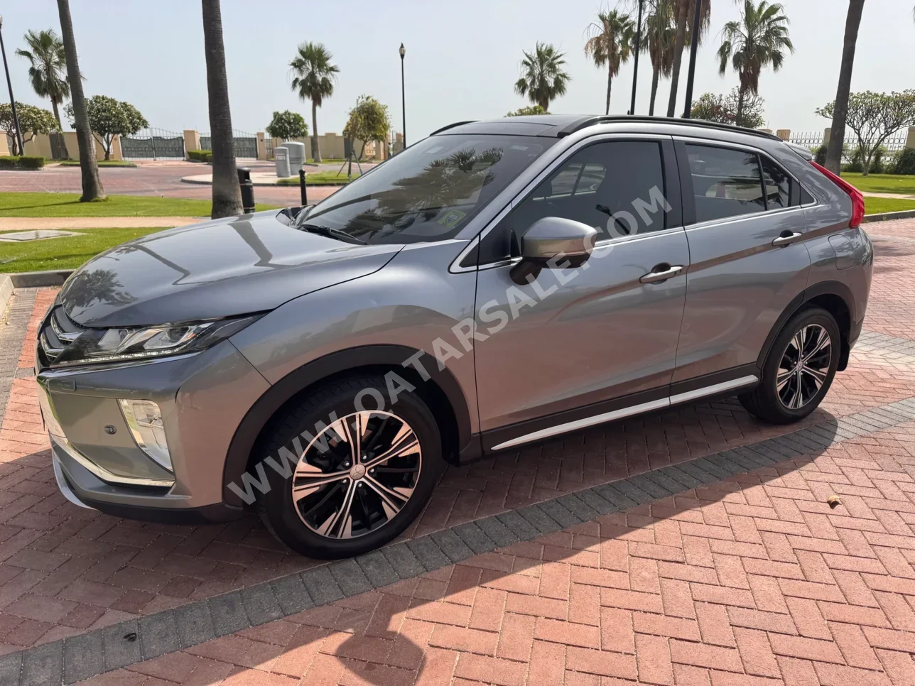Mitsubishi  Eclipse  Cross Highline  2018  Automatic  67,293 Km  4 Cylinder  Front Wheel Drive (FWD)  Hatchback  Silver