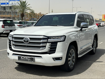 Toyota  Land Cruiser  VXR Twin Turbo  2025  Automatic  5,000 Km  6 Cylinder  Four Wheel Drive (4WD)  SUV  White  With Warranty